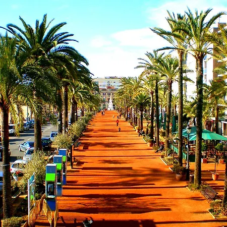 Homeholidaysrentals Rieral
